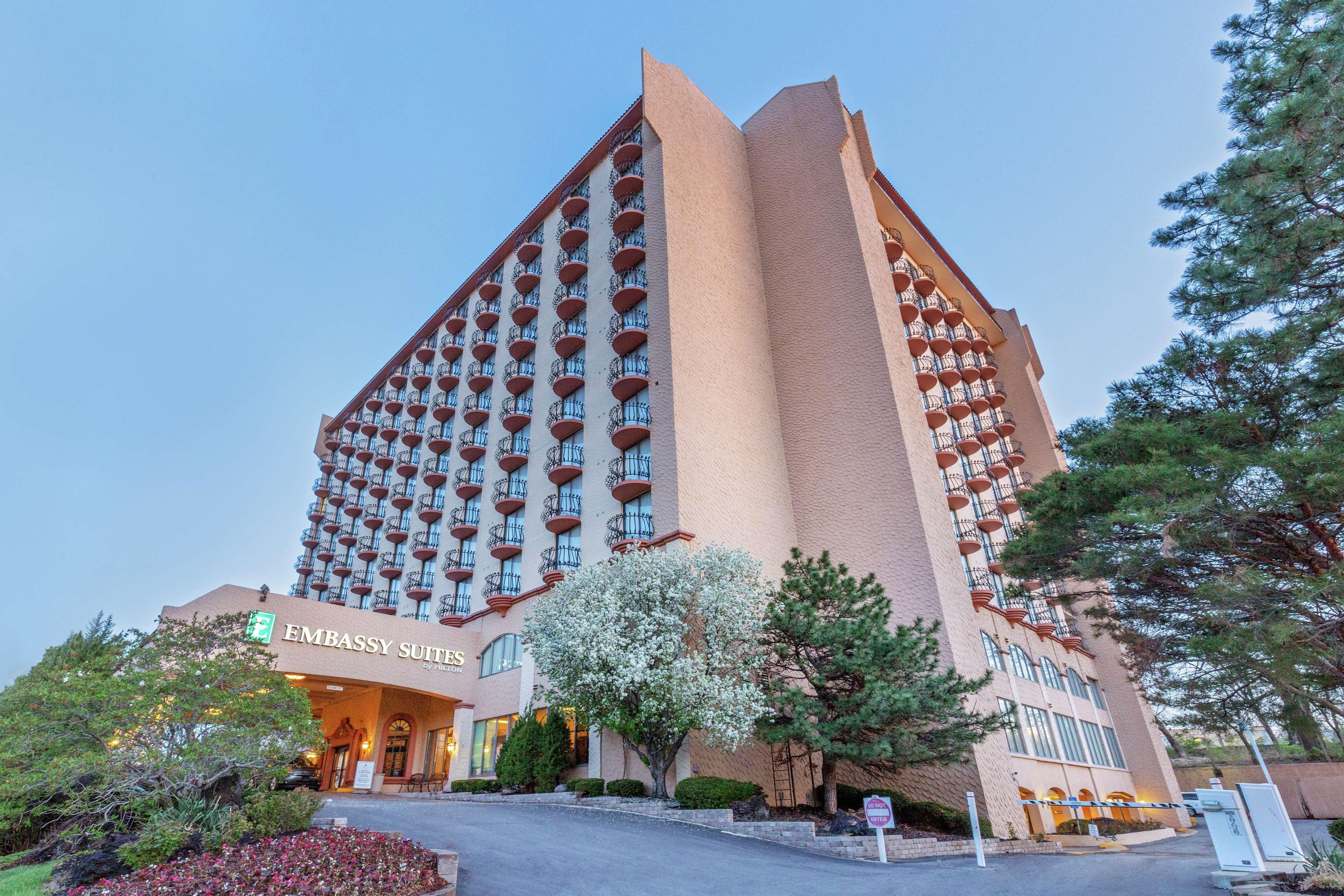 Embassy Suites By Hilton Kansas City Plaza Ngoại thất bức ảnh