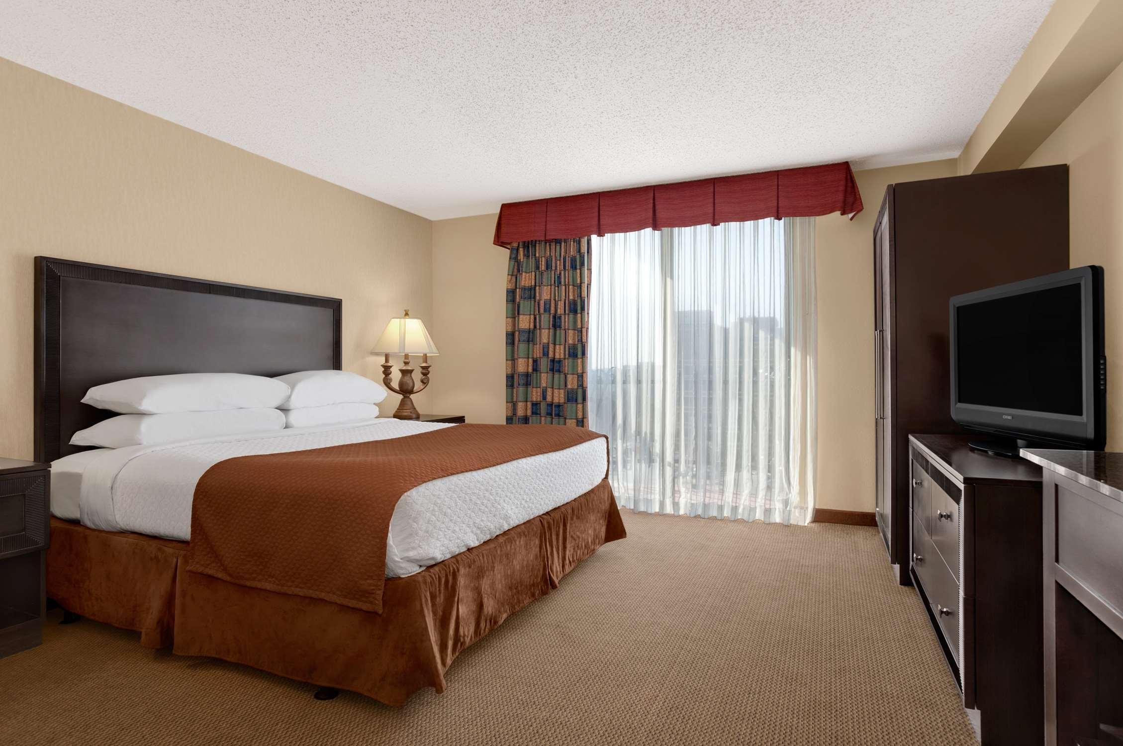 Embassy Suites By Hilton Kansas City Plaza Ngoại thất bức ảnh