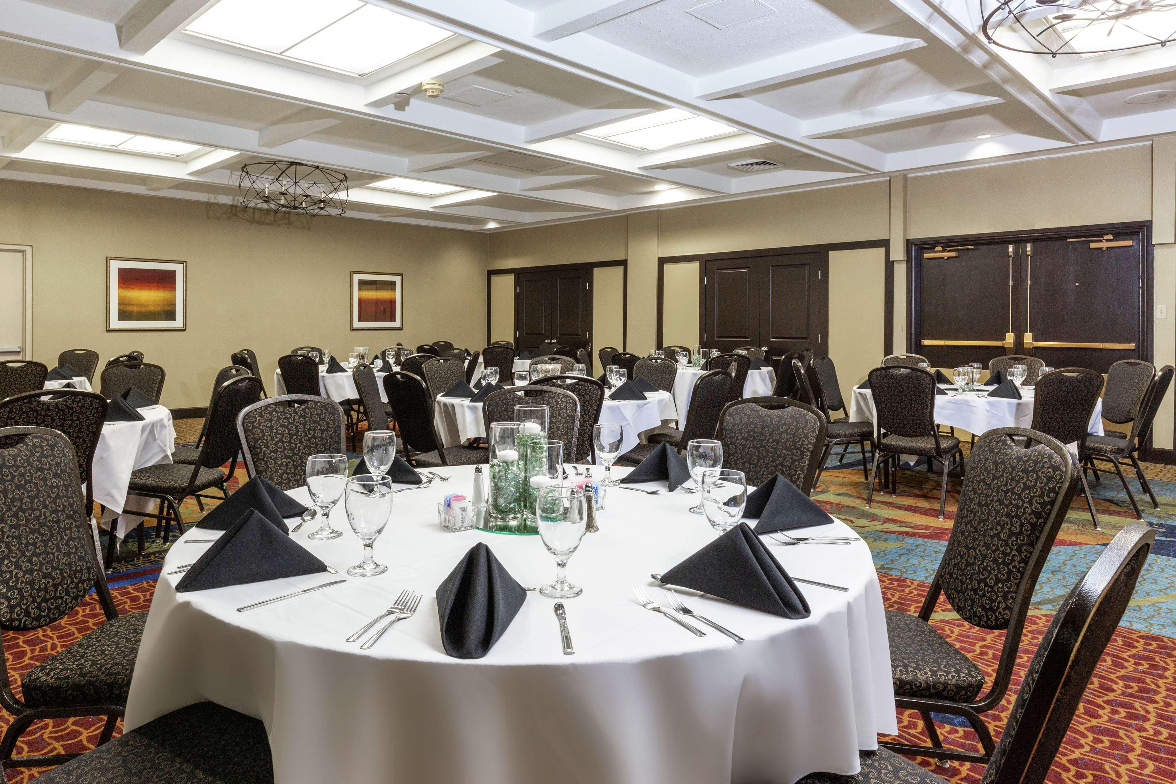 Embassy Suites By Hilton Kansas City Plaza Ngoại thất bức ảnh