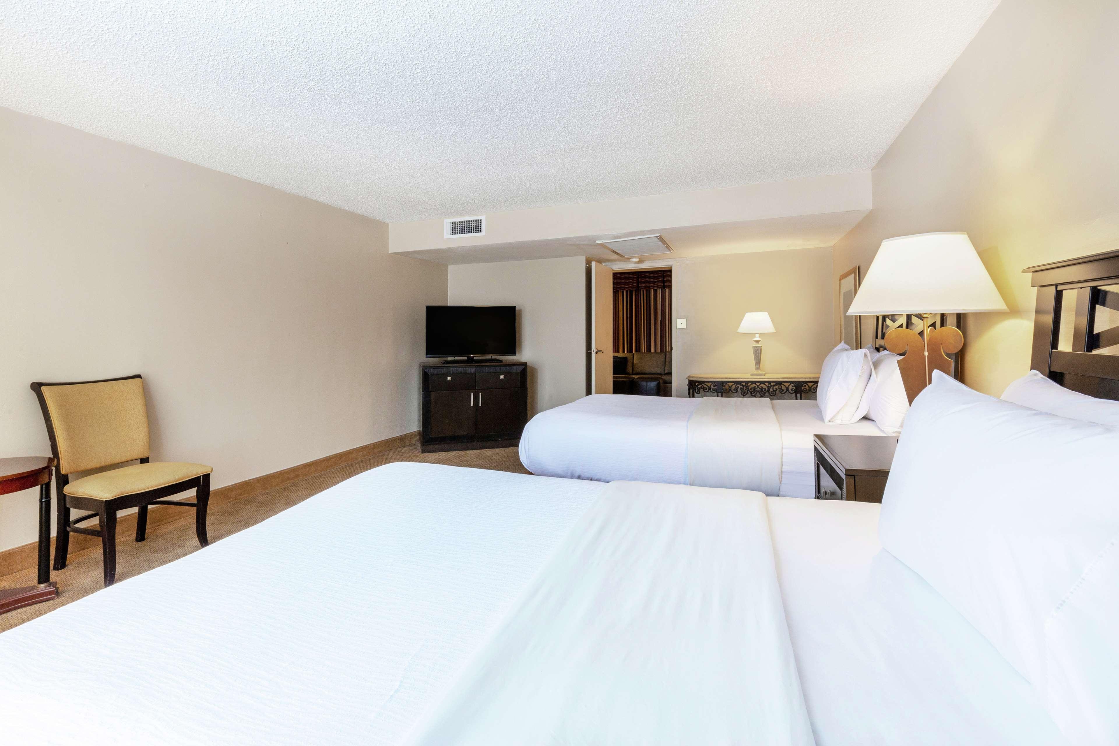 Embassy Suites By Hilton Kansas City Plaza Ngoại thất bức ảnh