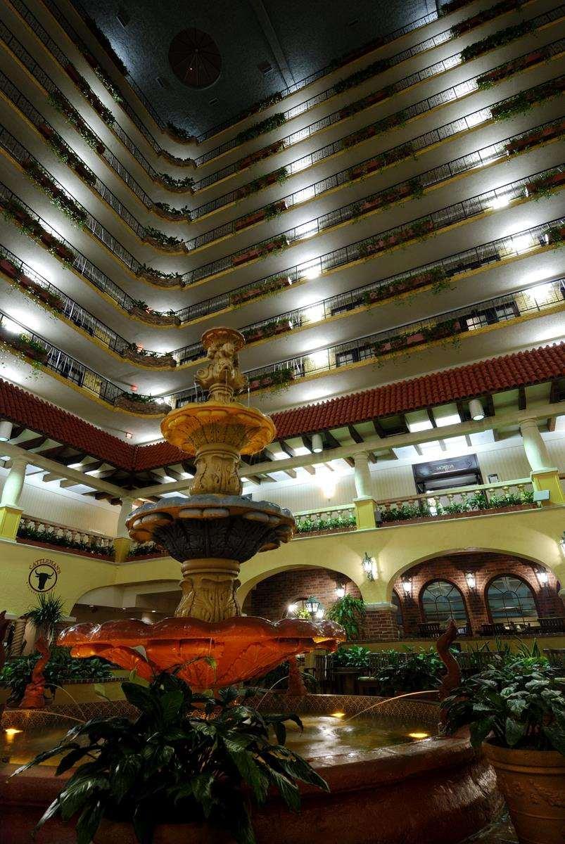 Embassy Suites By Hilton Kansas City Plaza Ngoại thất bức ảnh