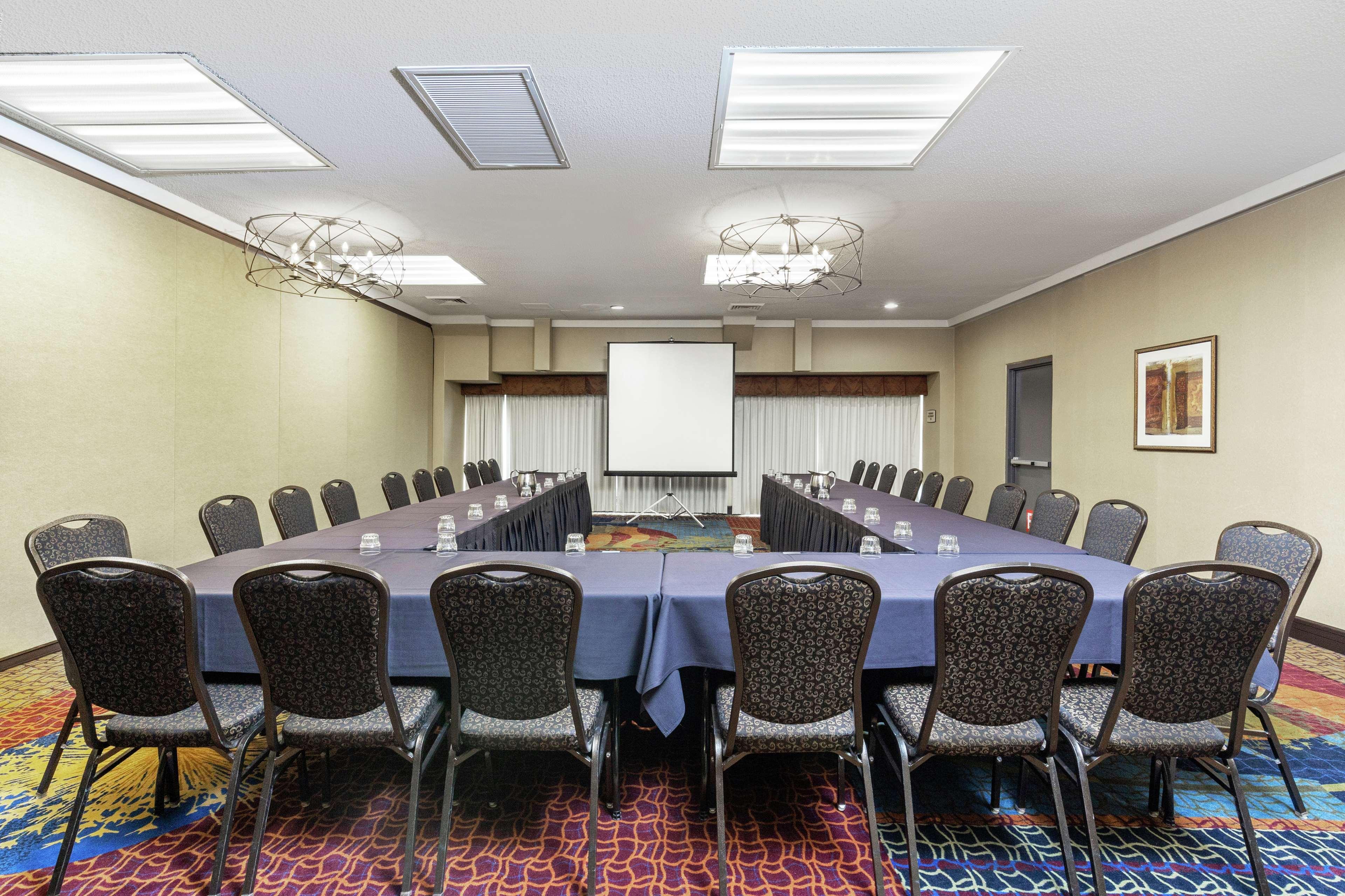 Embassy Suites By Hilton Kansas City Plaza Ngoại thất bức ảnh