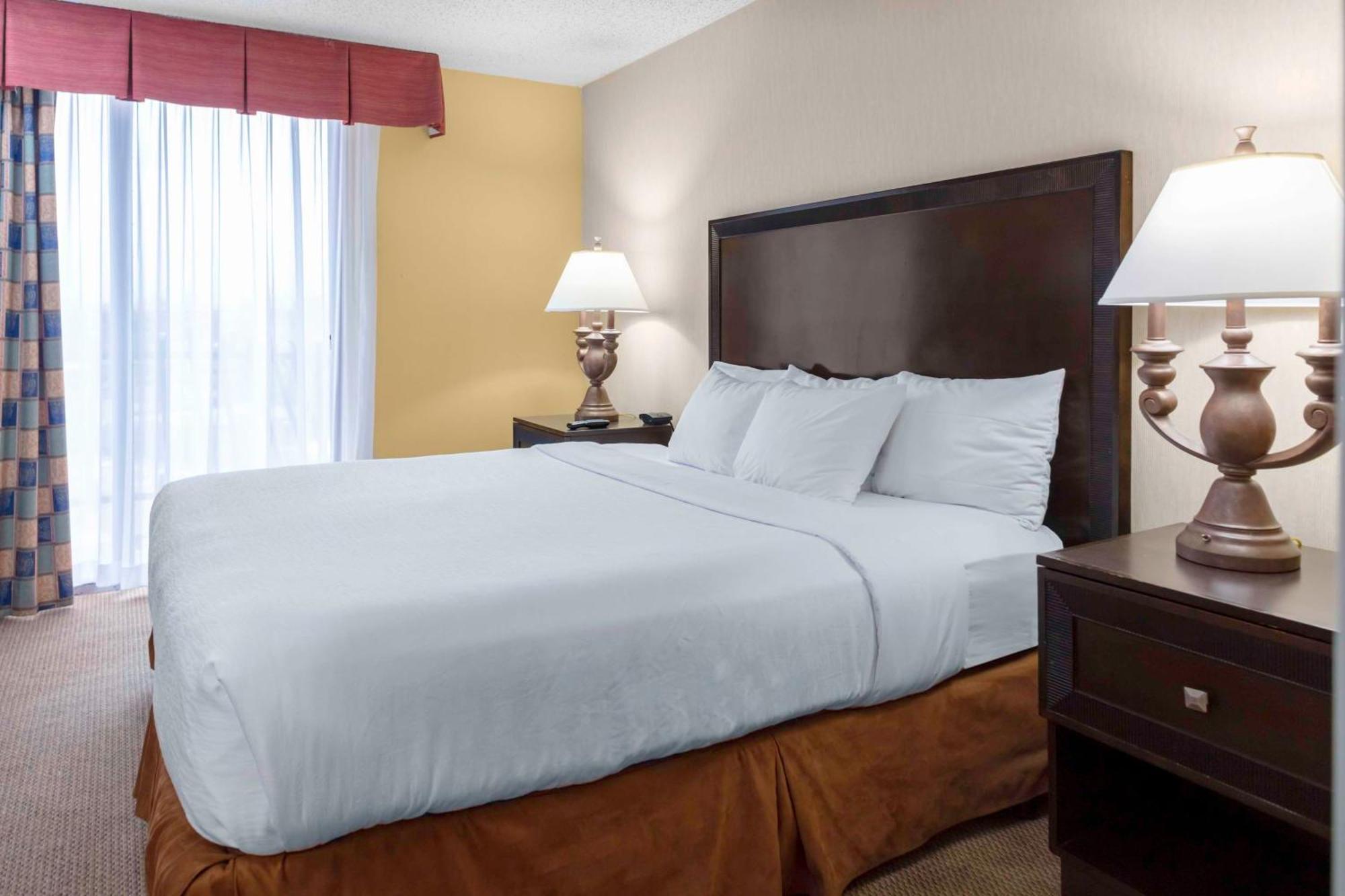 Embassy Suites By Hilton Kansas City Plaza Ngoại thất bức ảnh
