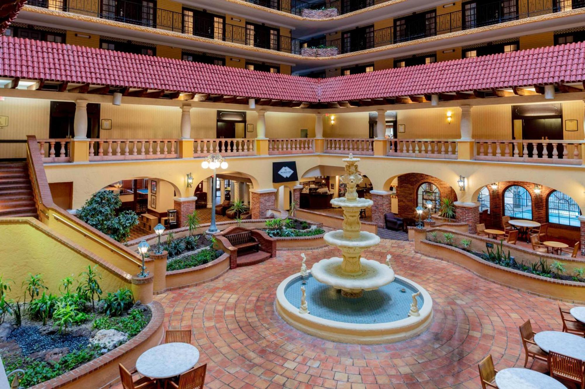 Embassy Suites By Hilton Kansas City Plaza Ngoại thất bức ảnh