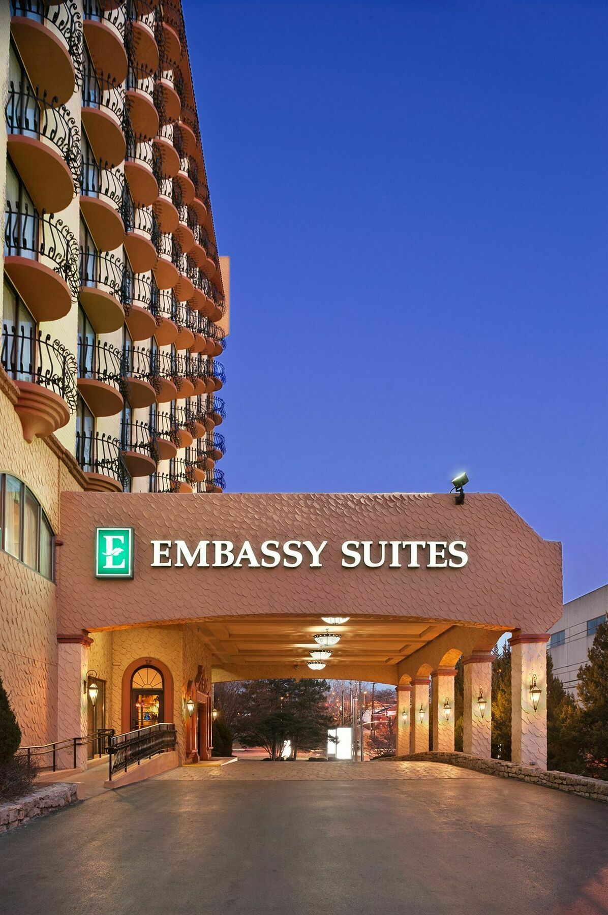 Embassy Suites By Hilton Kansas City Plaza Ngoại thất bức ảnh